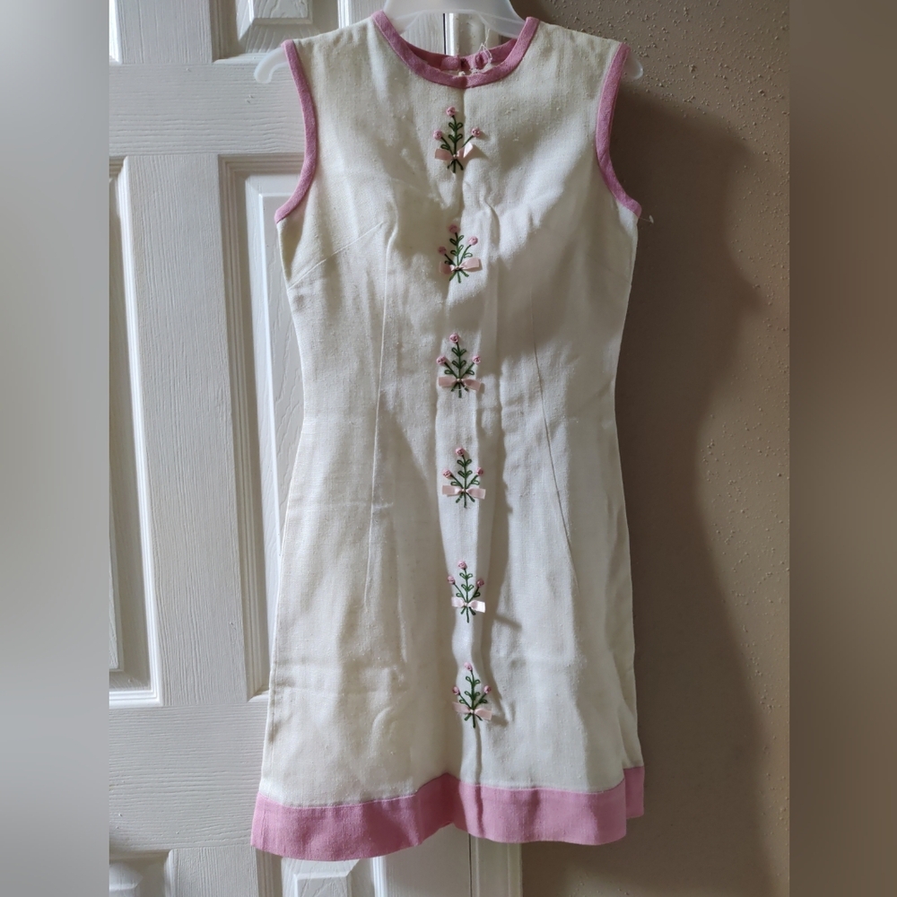 Vintage 1960s Jon McCauley Dress Linen Embroidered Flowers and Bows 🌸🎀🌸